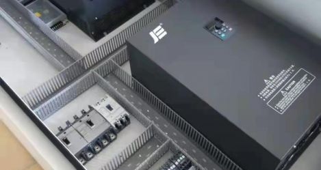 低壓配電箱安裝固定的方法是什么？